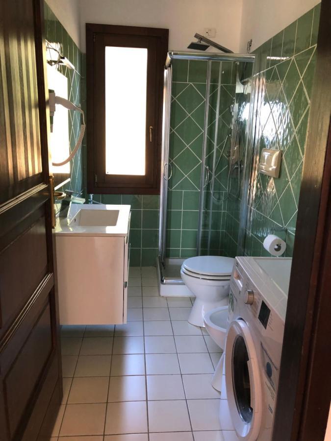 Calypso Home Sea View Badesi Luaran gambar