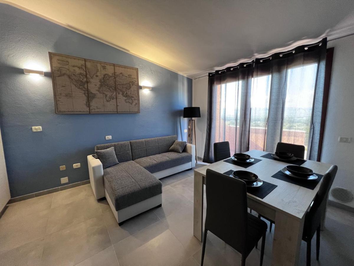 Calypso Home Sea View Badesi Luaran gambar