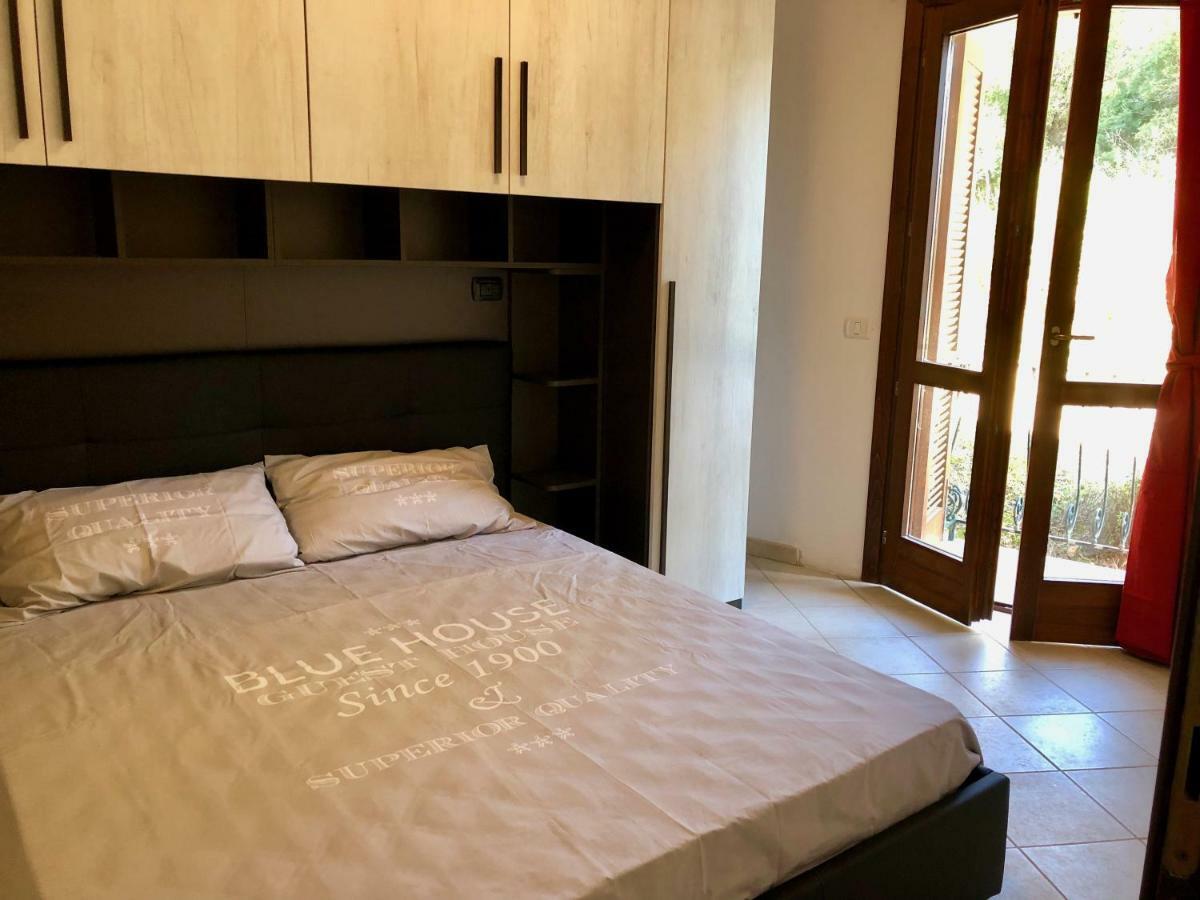 Calypso Home Sea View Badesi Luaran gambar